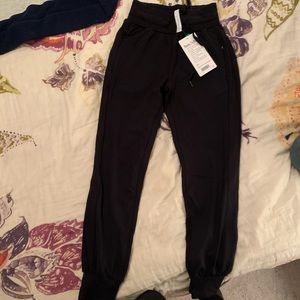 Ready to rulu jogger